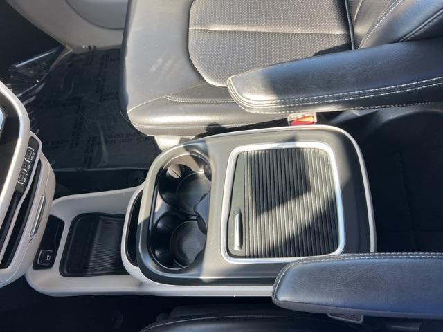 2023 Chrysler Pacifica Vehicle Photo in GREEN BAY, WI 54304-5303