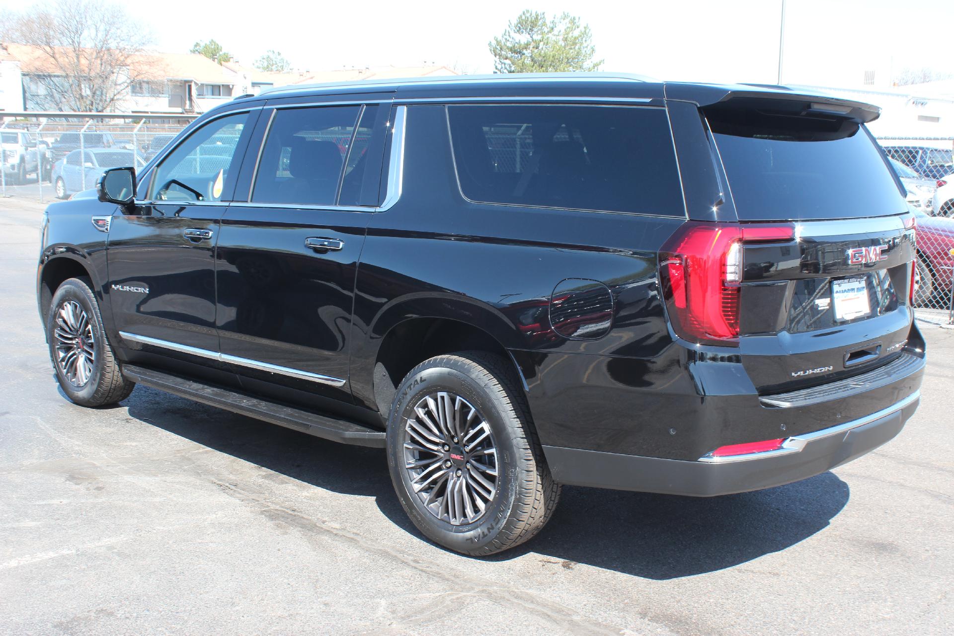 2025 GMC Yukon XL Vehicle Photo in AURORA, CO 80012-4011