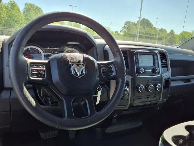 2019 Ram 1500 Classic Vehicle Photo in EMPORIA, VA 23847-1235