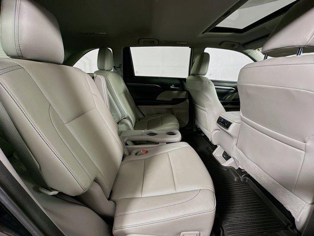 2018 Toyota Highlander Vehicle Photo in Flemington, NJ 08822