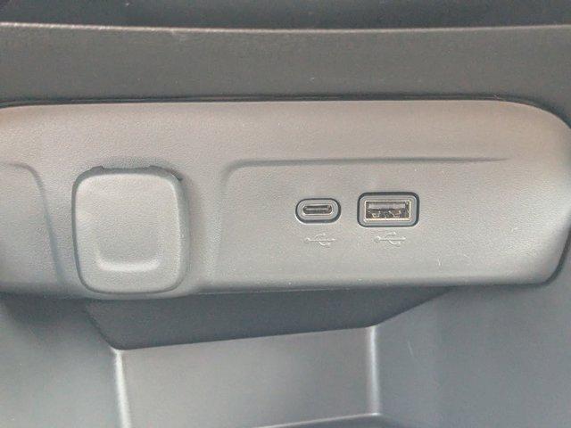 2025 Chevrolet Trax Vehicle Photo in BRUNSWICK, GA 31525-1881