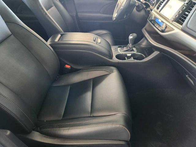2017 Toyota Highlander Vehicle Photo in DALLAS, TX 75209