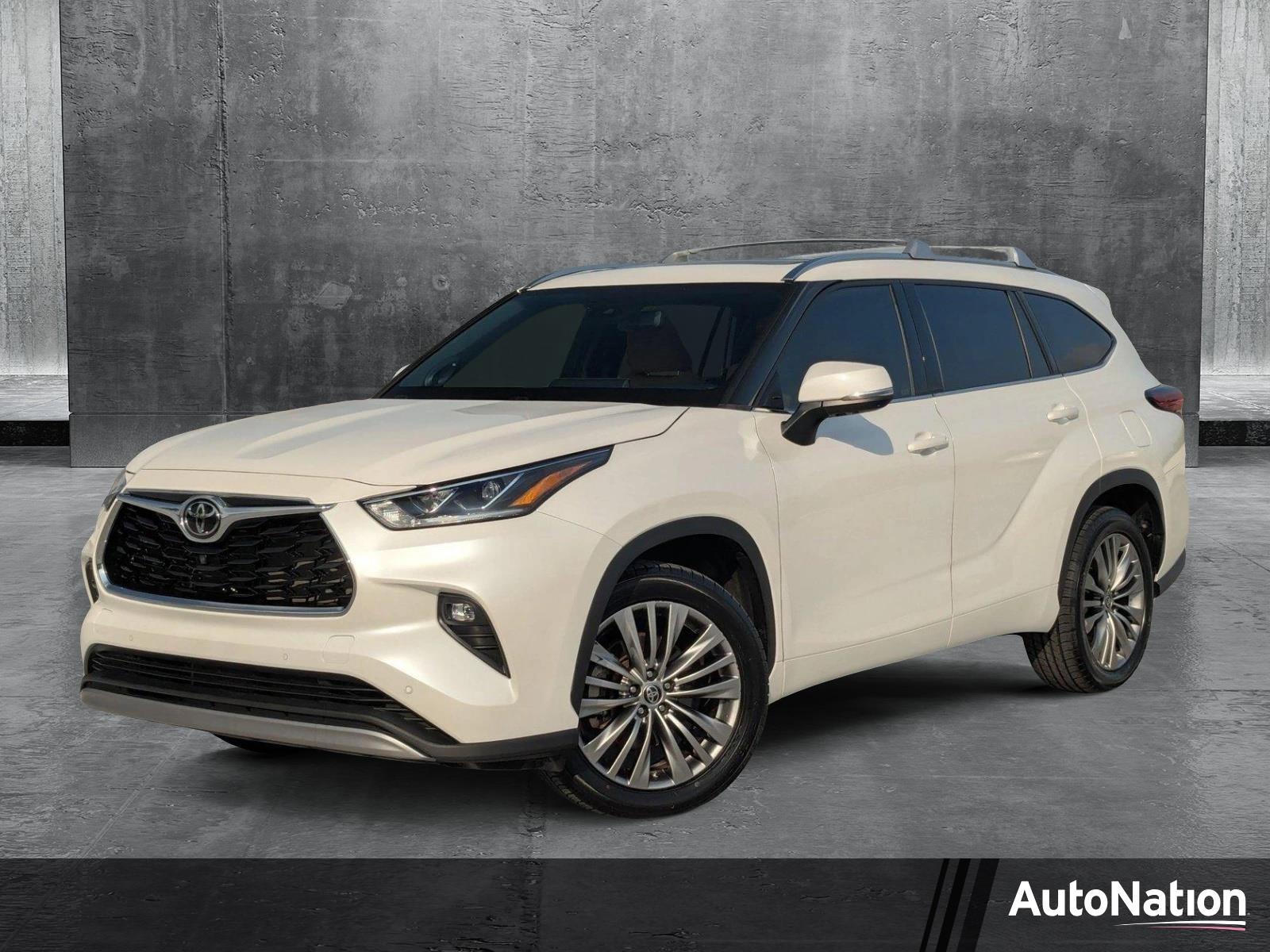 2021 Toyota Highlander Vehicle Photo in Clearwater, FL 33765