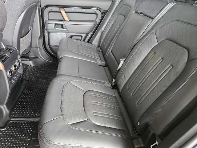 2024 Defender Vehicle Photo in AUSTIN, TX 78717