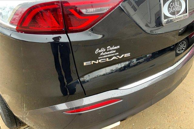 2022 Buick Enclave Vehicle Photo in TOPEKA, KS 66609-0000