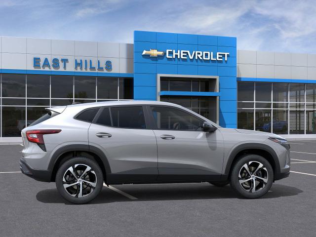2025 Chevrolet Trax Vehicle Photo in Roslyn, NY 11576
