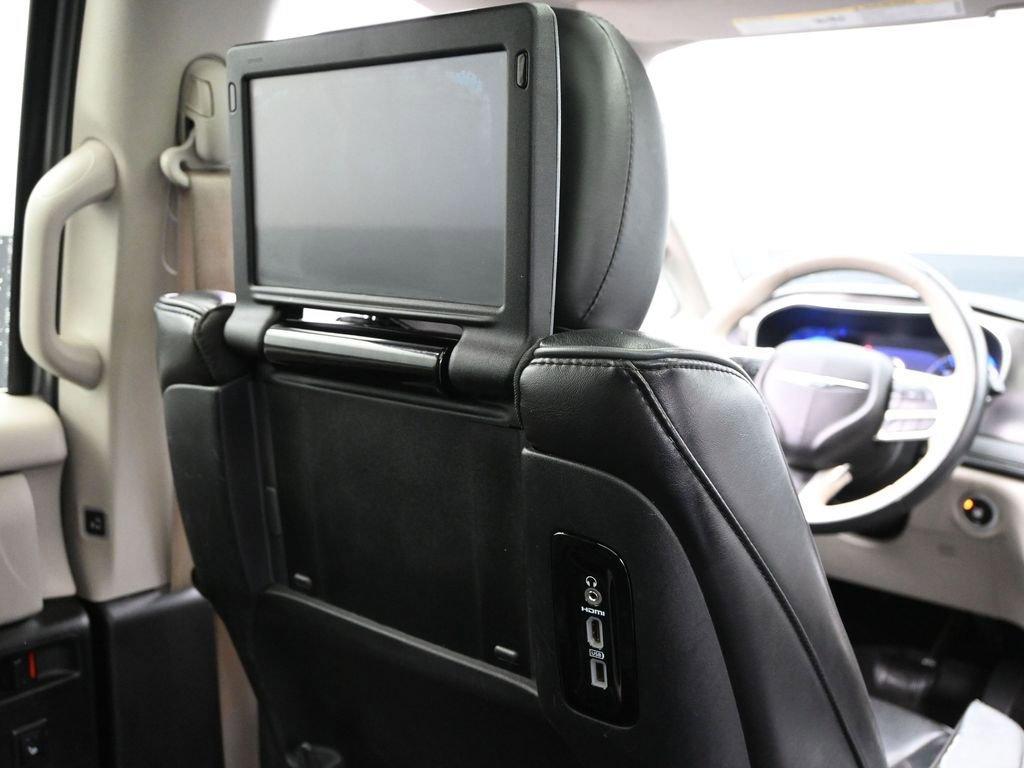 2018 Chrysler Pacifica Vehicle Photo in Marion, IA 52302