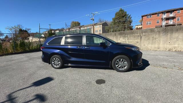 Certified 2022 Toyota Sienna XLE with VIN 5TDYRKEC1NS088715 for sale in Allentown, PA