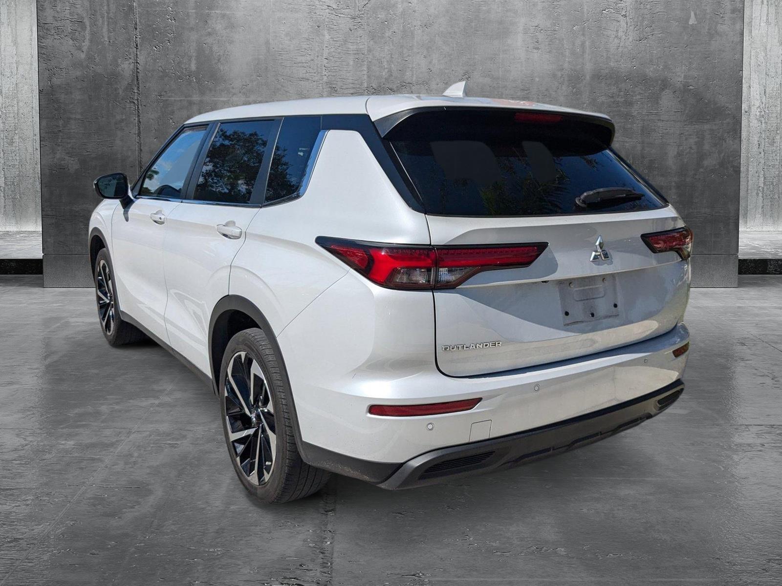 2022 Mitsubishi Outlander Vehicle Photo in Miami, FL 33169