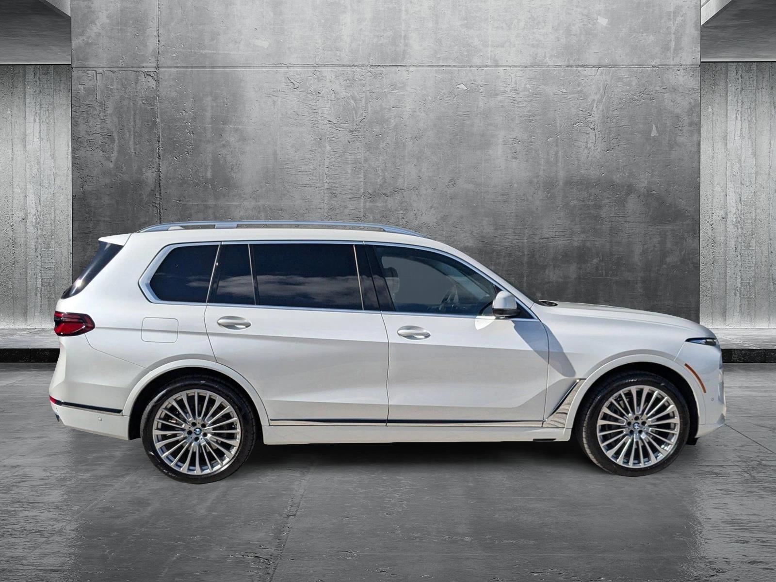 2024 BMW X7 xDrive40i Vehicle Photo in Pompano Beach, FL 33064