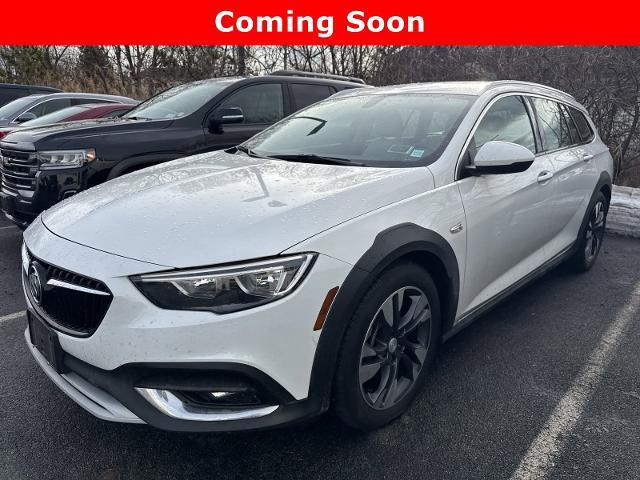 2018 Buick Regal TourX Vehicle Photo in WILLIAMSVILLE, NY 14221-2883