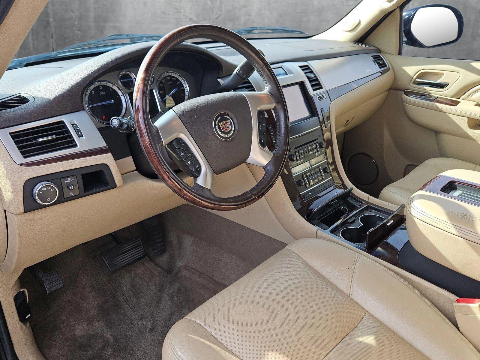 2014 Cadillac Escalade Vehicle Photo in GILBERT, AZ 85297-0446