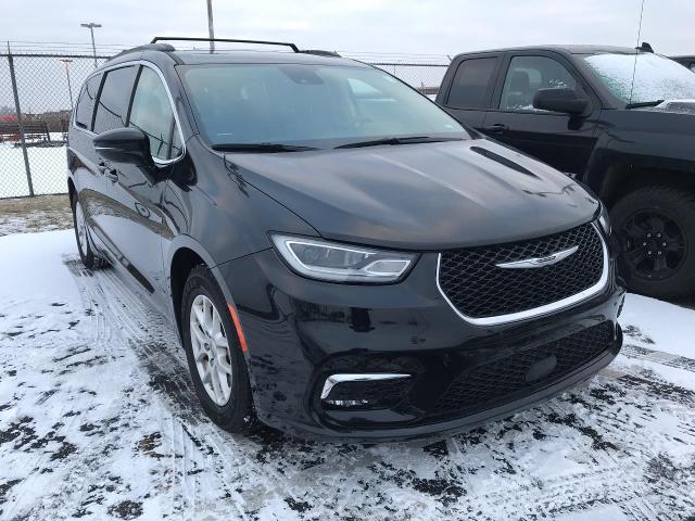 2022 Chrysler Pacifica Vehicle Photo in GREEN BAY, WI 54303-3330