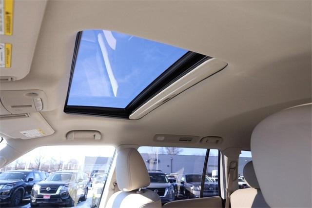 2024 Nissan Armada Vehicle Photo in Hazelwood, MO 63042