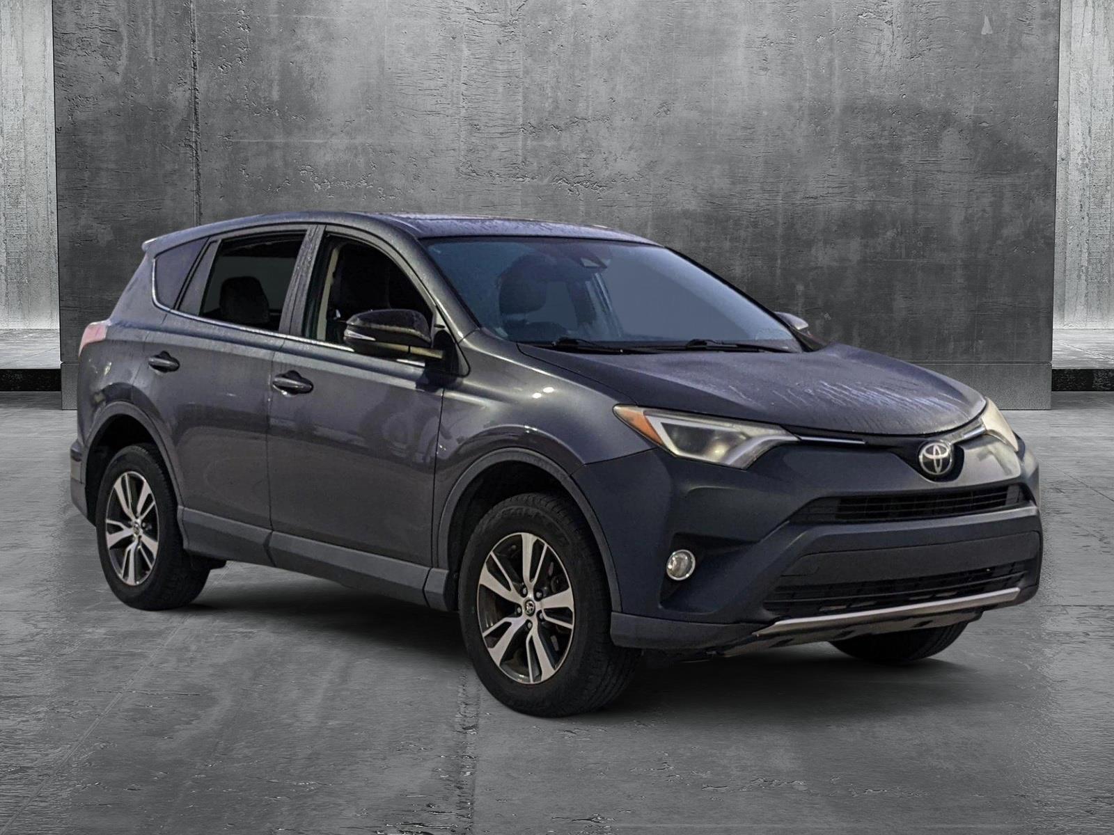 2018 Toyota RAV4 Vehicle Photo in Davie, FL 33331