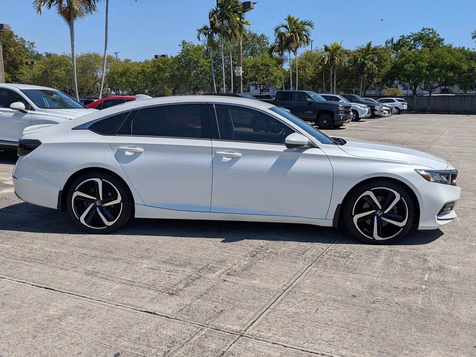 2019 Honda Accord Sedan Vehicle Photo in PEMBROKE PINES, FL 33024-6534