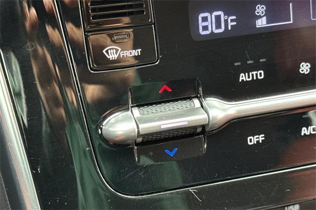 2022 Kia Carnival Vehicle Photo in ELK GROVE, CA 95757-8703