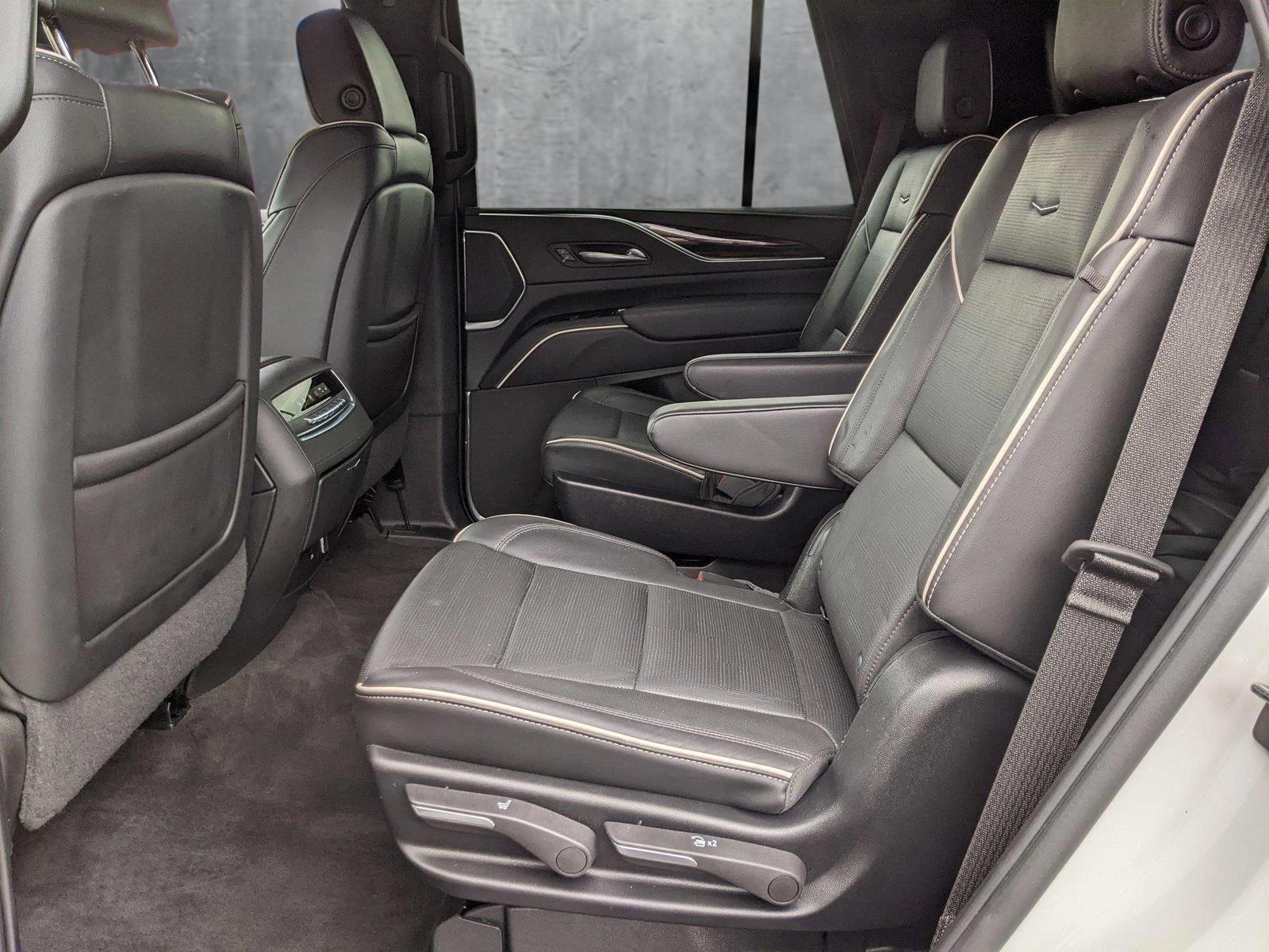2022 Cadillac Escalade Vehicle Photo in TIMONIUM, MD 21093-2300