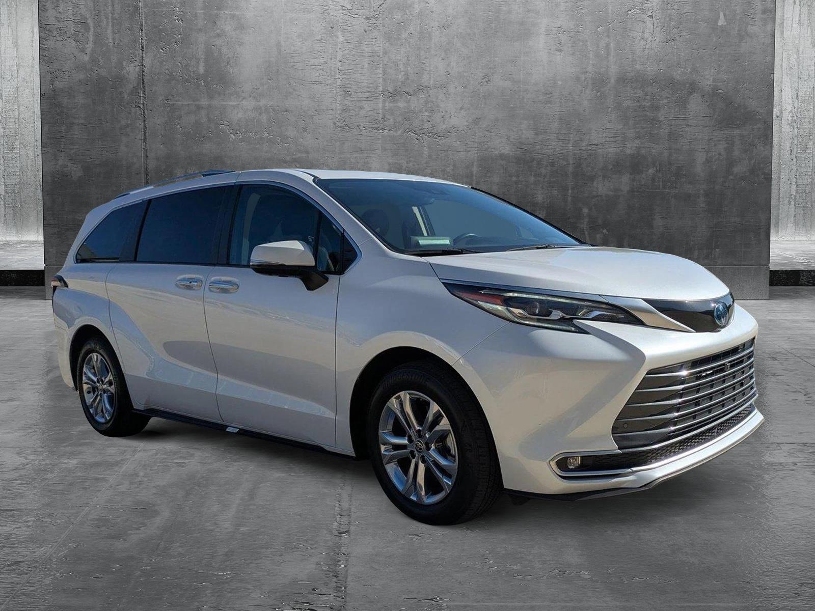 2024 Toyota Sienna Vehicle Photo in Winter Park, FL 32792