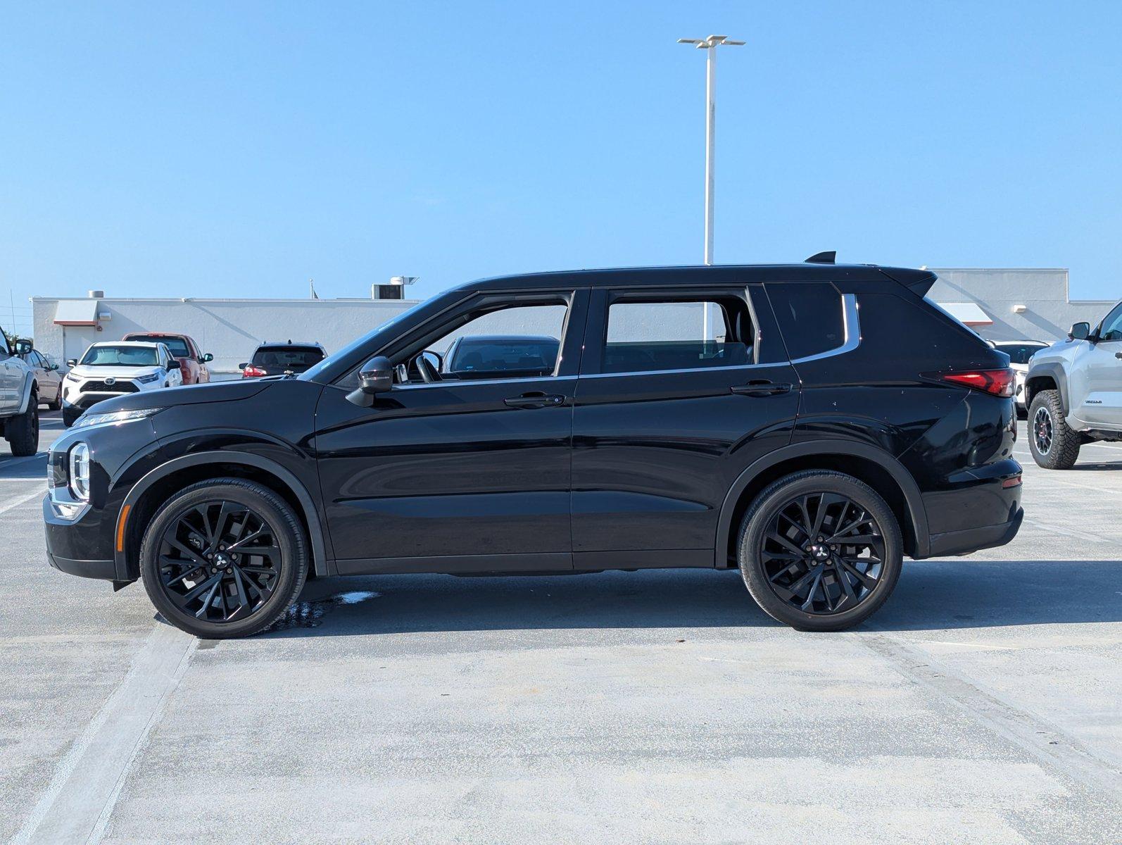 2022 Mitsubishi Outlander Vehicle Photo in Ft. Myers, FL 33907
