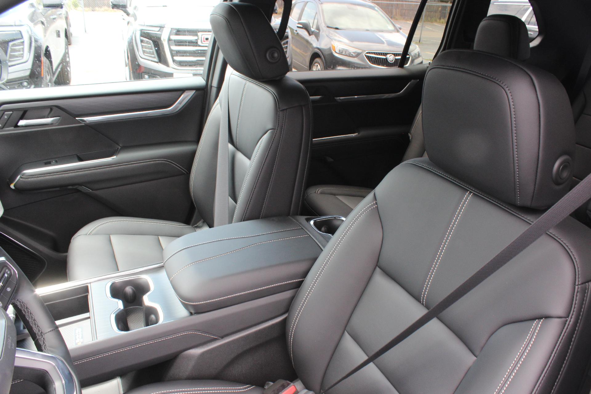 2025 GMC Acadia Vehicle Photo in AURORA, CO 80012-4011