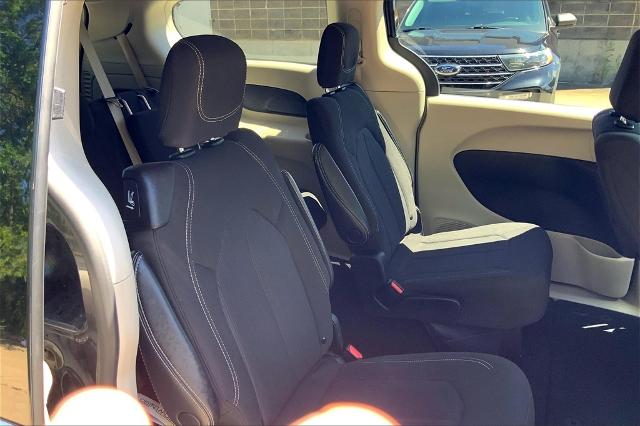 2023 Chrysler Voyager Vehicle Photo in Kansas City, MO 64114