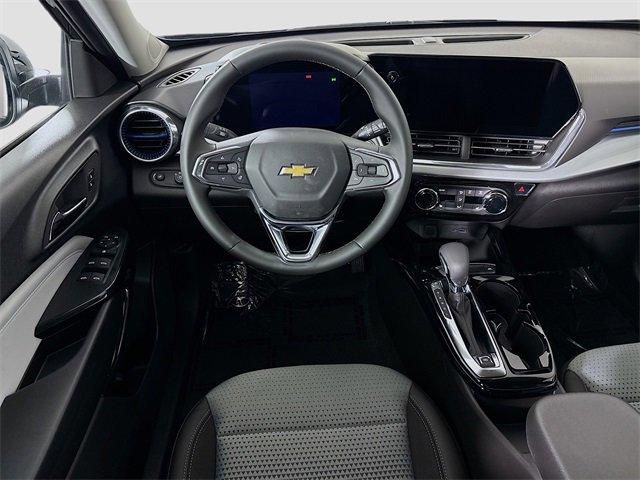 2025 Chevrolet Trax Vehicle Photo in PUYALLUP, WA 98371-4149