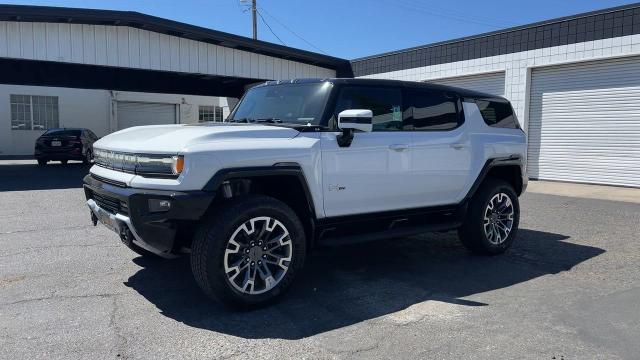 2025 GMC HUMMER EV SUV Vehicle Photo in TURLOCK, CA 95380-4918