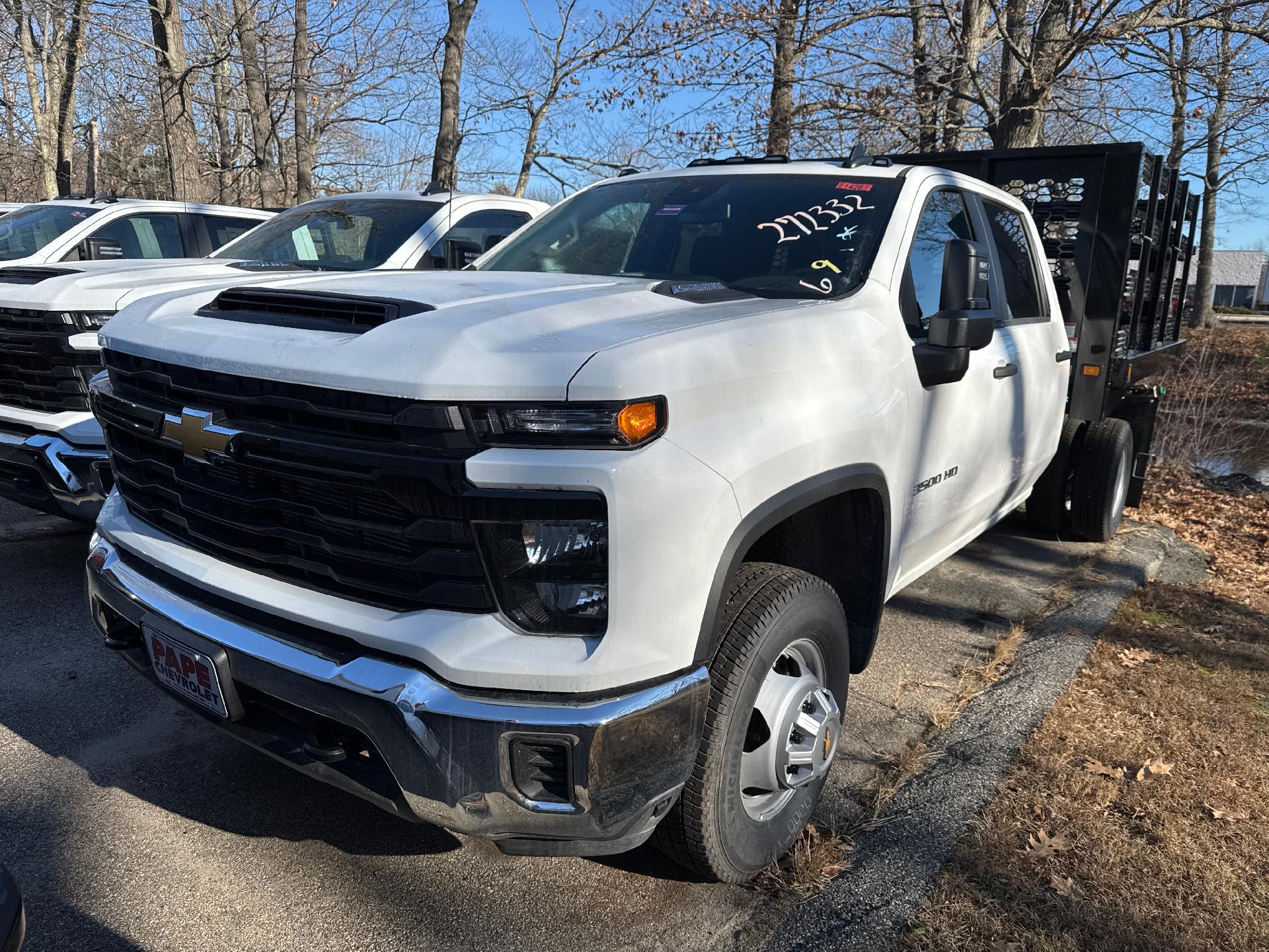 2024 Chevrolet Silverado 3500 HD Chassis Cab Vehicle Photo in SOUTH PORTLAND, ME 04106-1997