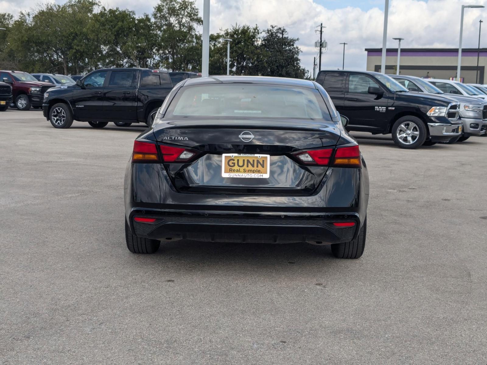 2024 Nissan Altima Vehicle Photo in Seguin, TX 78155