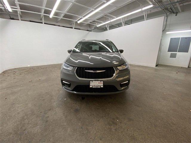 2022 Chrysler Pacifica Vehicle Photo in PORTLAND, OR 97225-3518