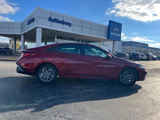 2024 Hyundai ELANTRA Vehicle Photo in Shiloh, IL 62269