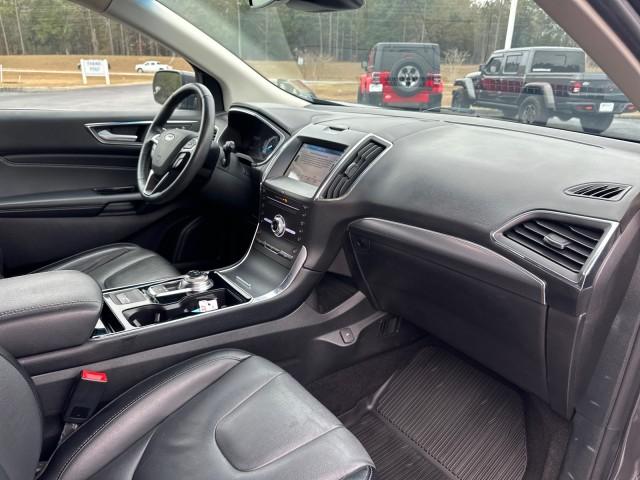 2019 Ford Edge Titanium photo 10