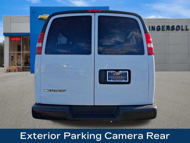 2023 GMC Savana Passenger 3500 Vehicle Photo in PAWLING, NY 12564-3219