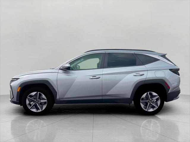 2025 Hyundai TUCSON Hybrid Vehicle Photo in Green Bay, WI 54304