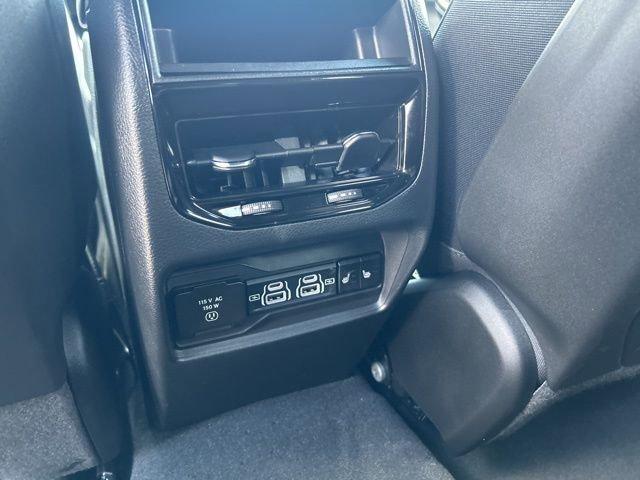 2024 Jeep Grand Cherokee Vehicle Photo in MEDINA, OH 44256-9631