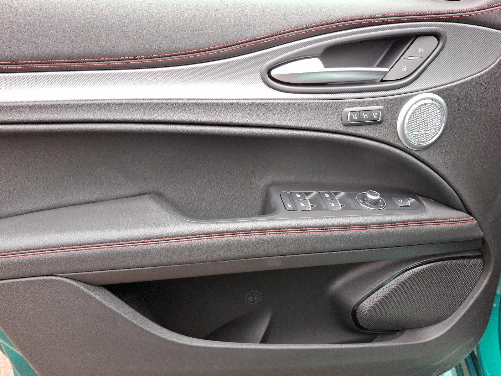 2025 Alfa Romeo Stelvio Vehicle Photo in Willow Grove, PA 19090