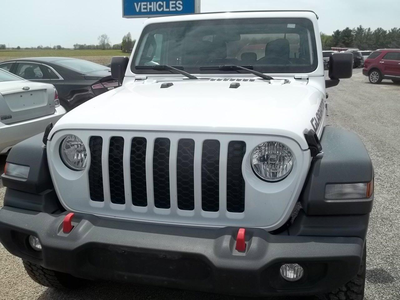Used 2020 Jeep Gladiator Sport S with VIN 1C6HJTAG4LL131066 for sale in Delavan, IL