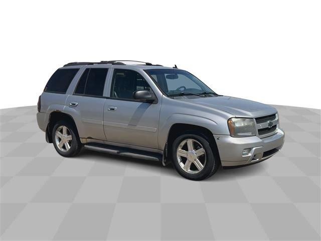 Used 2007 Chevrolet TrailBlazer LT with VIN 1GNDT13S972231061 for sale in Sterling Heights, MI