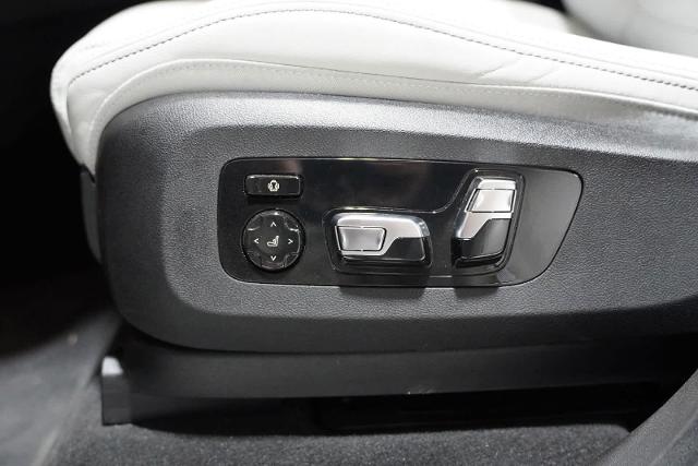 2025 BMW X7 xDrive40i Vehicle Photo in GRAPEVINE, TX 76051