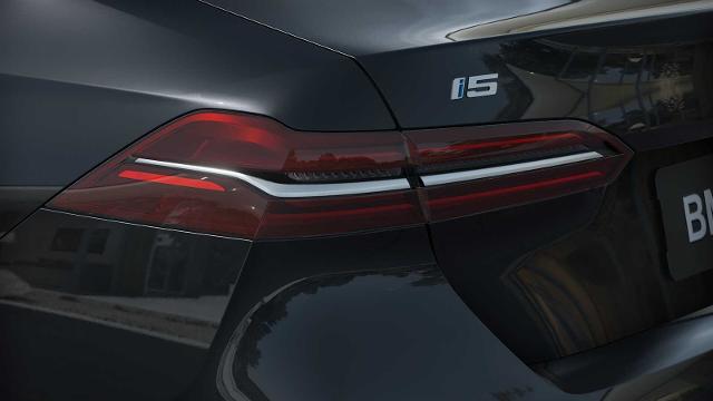 2025 BMW i5 Vehicle Photo in GRAPEVINE, TX 76051