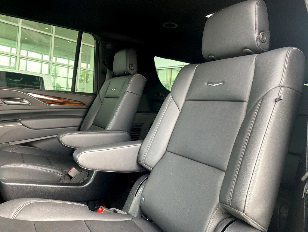 2024 Cadillac Escalade ESV Vehicle Photo in BEAUFORT, SC 29906-4218