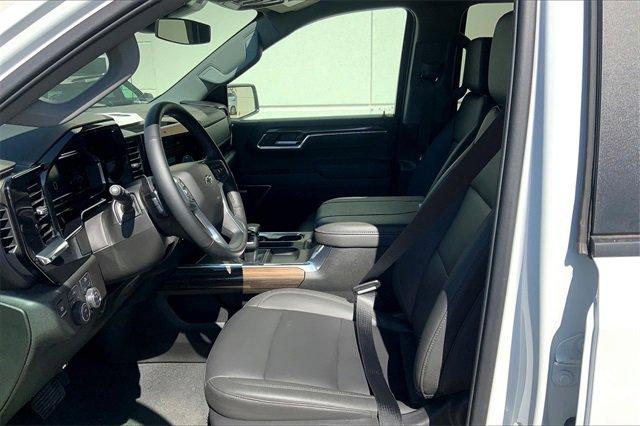 2024 Chevrolet Silverado 1500 Vehicle Photo in TOPEKA, KS 66609-0000