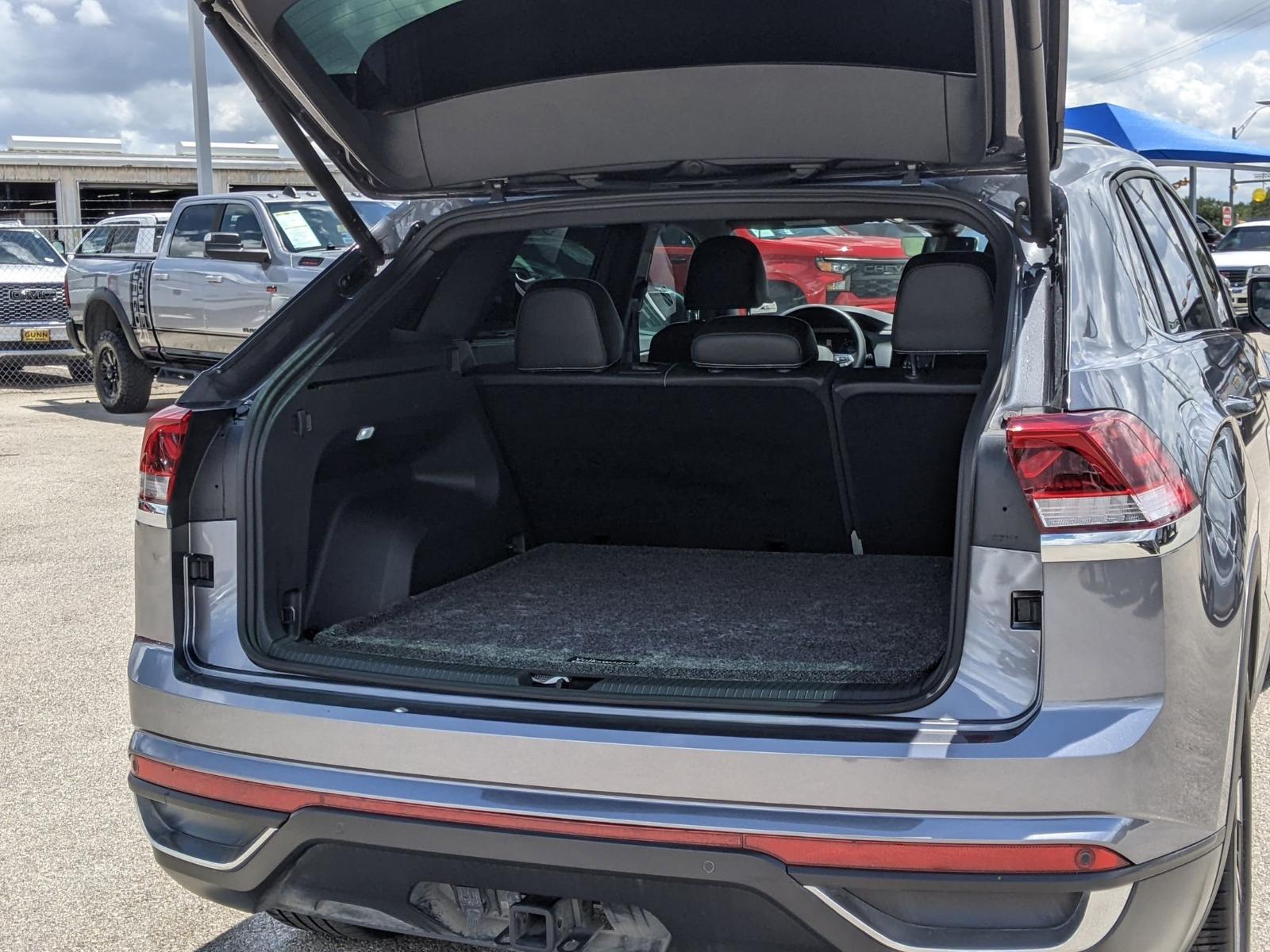 2024 Volkswagen Atlas Cross Sport Vehicle Photo in Seguin, TX 78155
