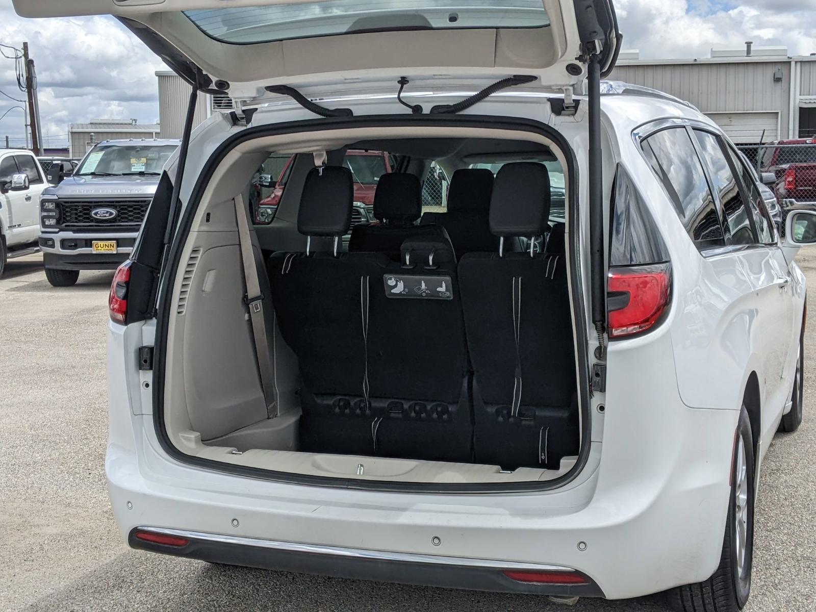 2021 Chrysler Pacifica Vehicle Photo in Seguin, TX 78155