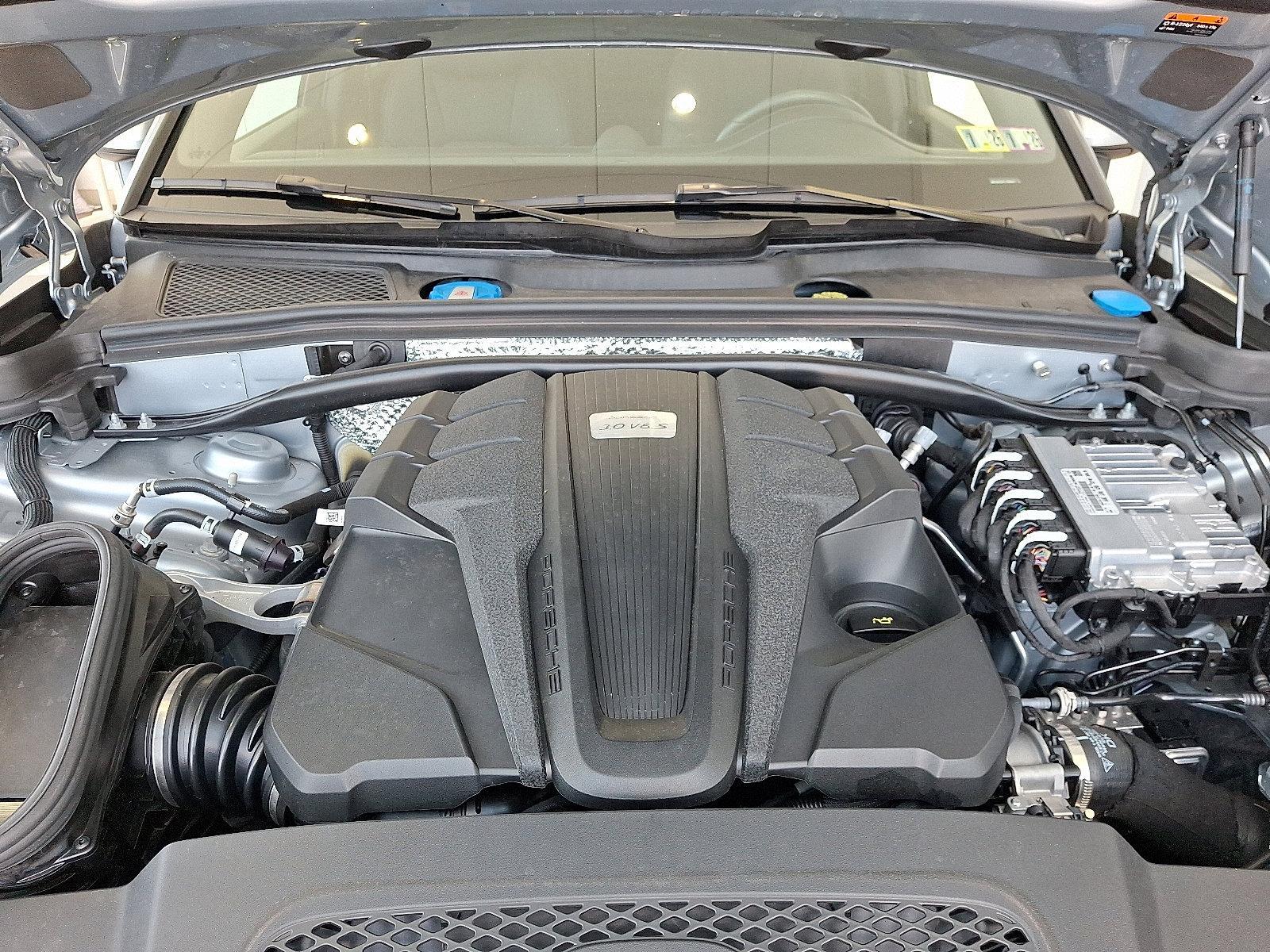 2020 Porsche Macan Vehicle Photo in Lancaster, PA 17601