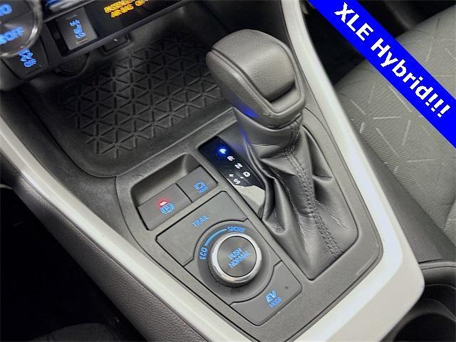 2021 Toyota RAV4 Vehicle Photo in Puyallup, WA 98371