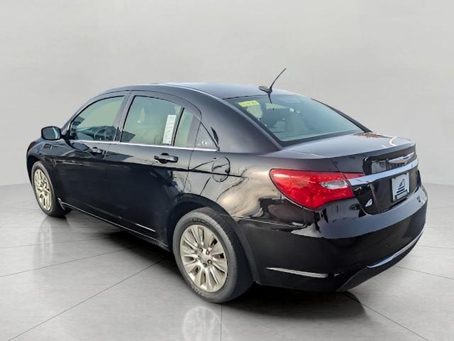 2011 Chrysler 200 Vehicle Photo in Neenah, WI 54956