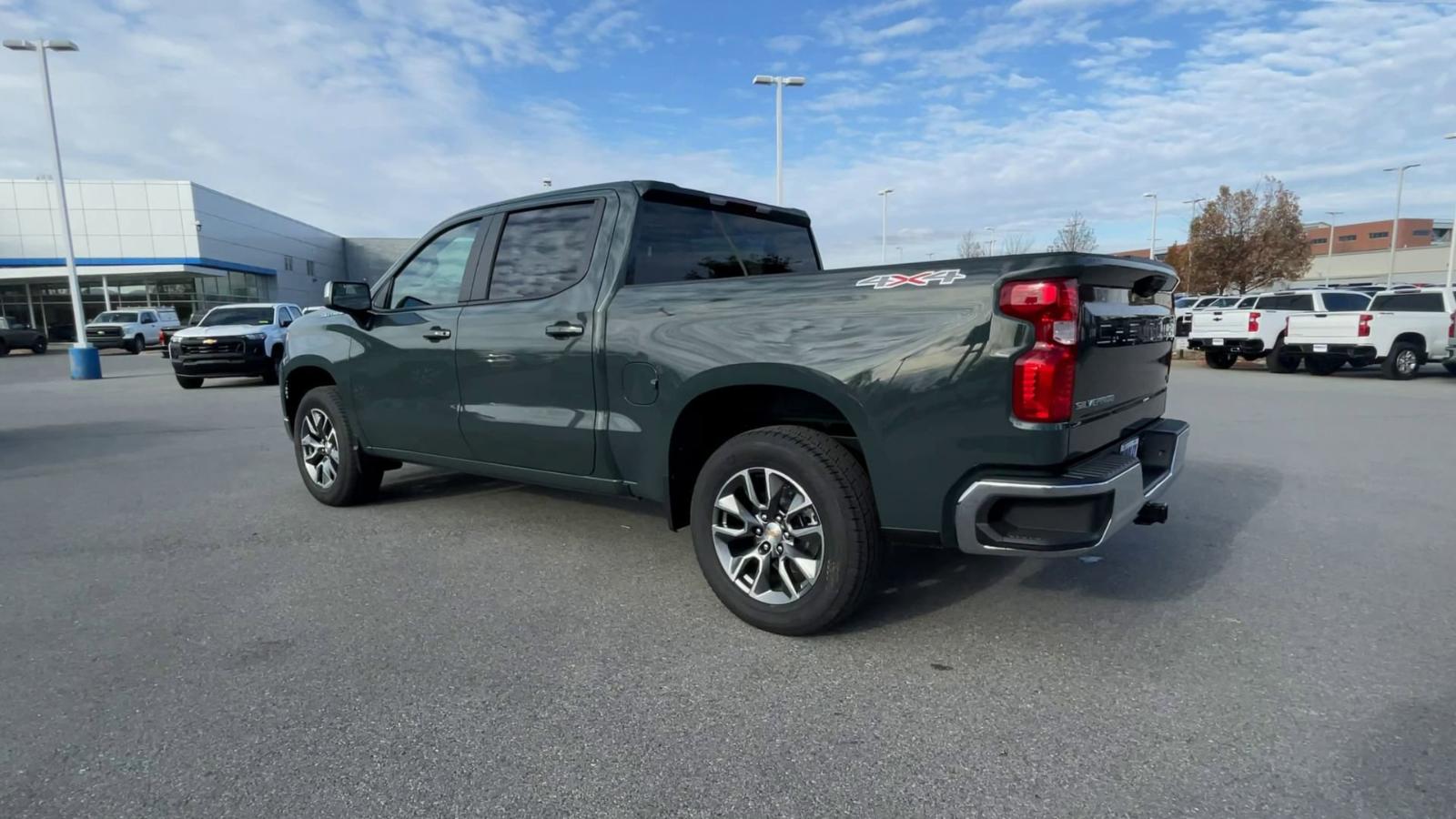 2025 Chevrolet Silverado 1500 Vehicle Photo in BENTONVILLE, AR 72712-4322