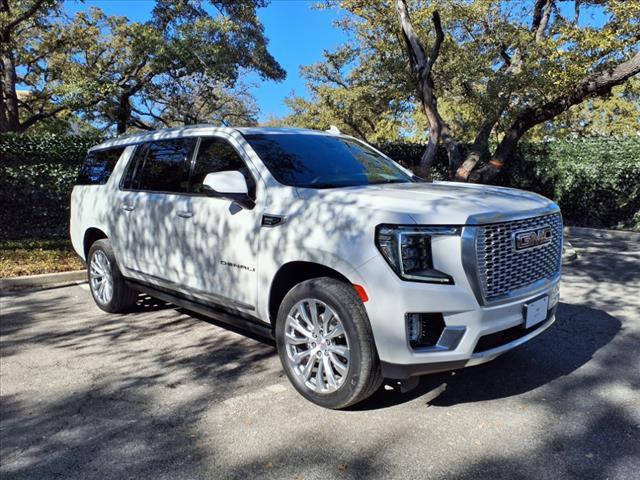 2022 GMC Yukon XL Vehicle Photo in SAN ANTONIO, TX 78230-1001